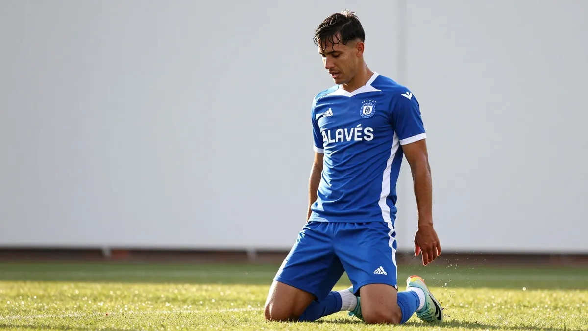 El Deportivo Alavés cerrará su pretemporada con el III Trofeo Nando Yosu ante el Racing en Campos de Sport, un encuentro...