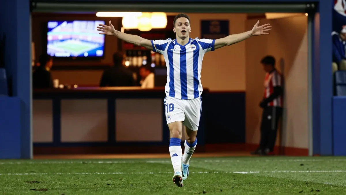 A group of Deportivo Alavés supporters in London have founded the 'Londreseko Alaveszale Hintxa Taldea' fan club to...